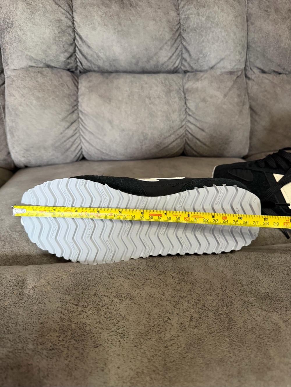 New Balance Black Sneakers with Cream N Logo - Picture 5 of 6